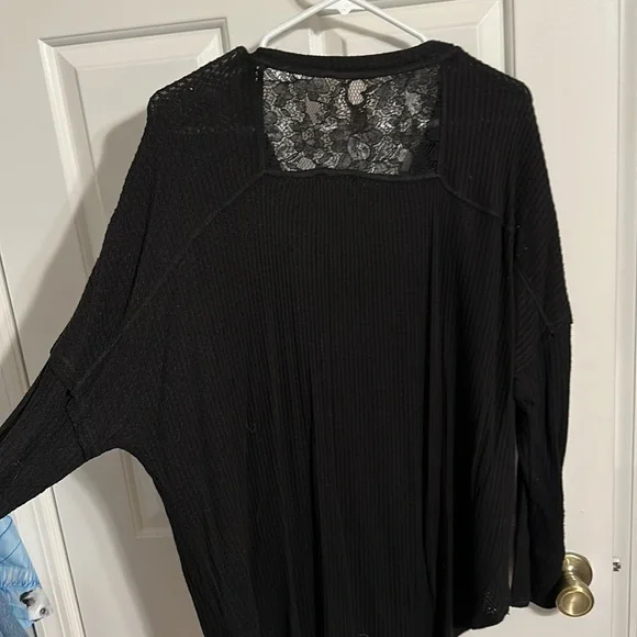 Button and tie front long sleeve - Picture 5 of 5